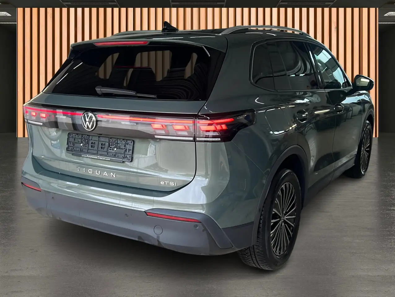 Volkswagen Tiguan 1.5 eTSI Life*LED+*Navi*Akustikglas — Vehicle gallery 4