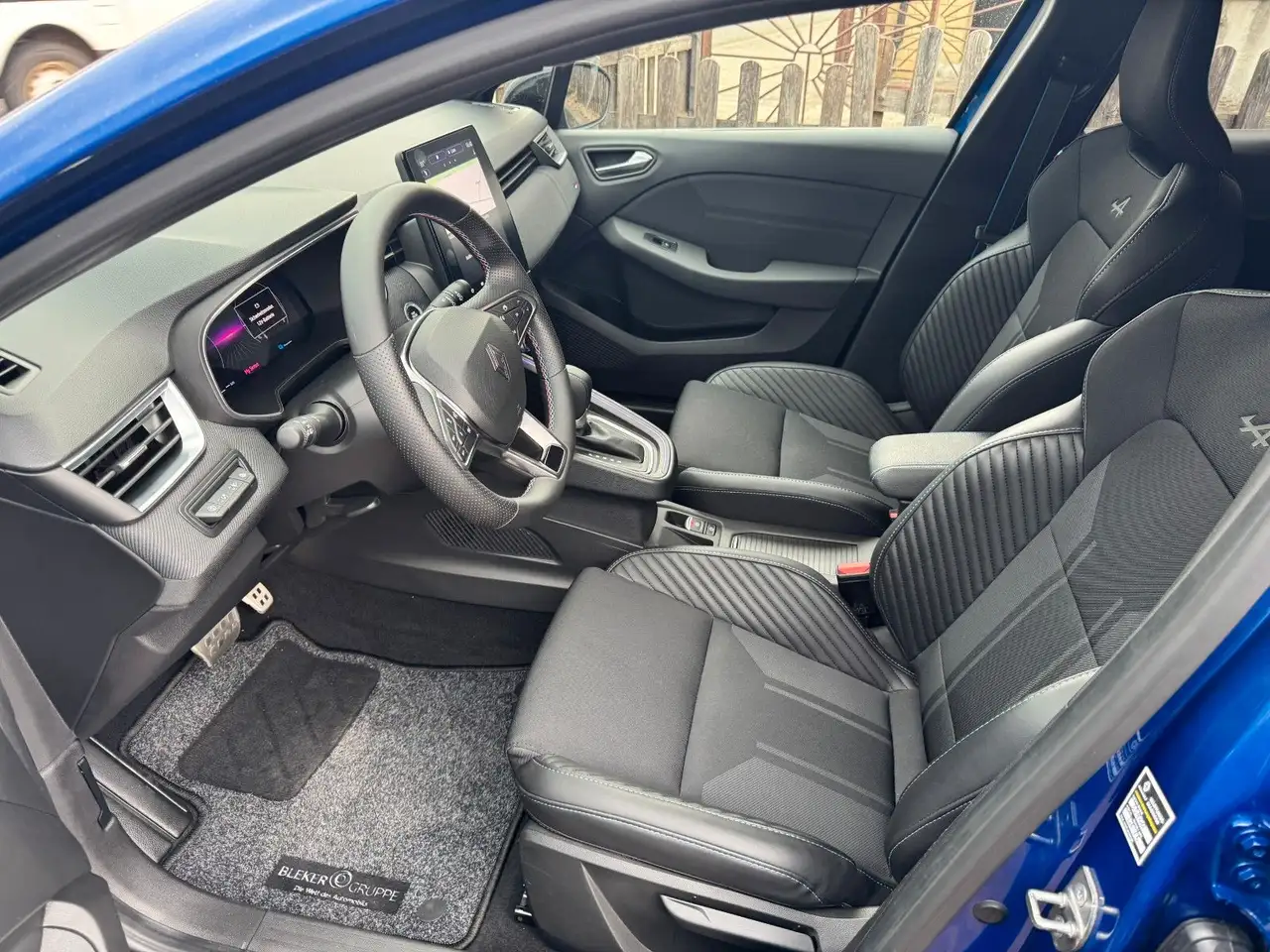 Renault Clio 5 Esprit Alpine T-Tech Hybrid 145 — معرض صور السيارة 10
