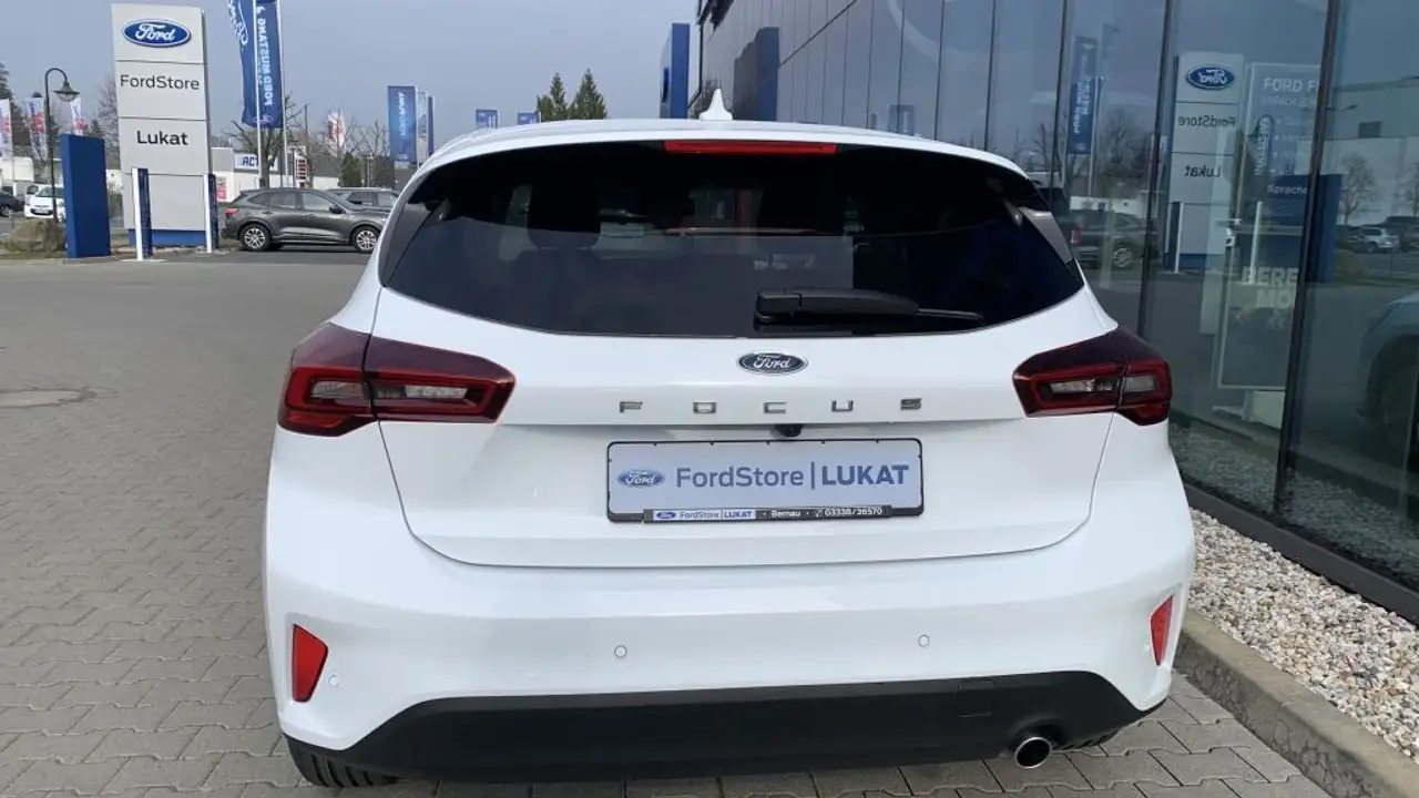 Ford Focus 1.0 EcoBoost Hybrid TITANIUM (DEH) — Vehicle gallery 5