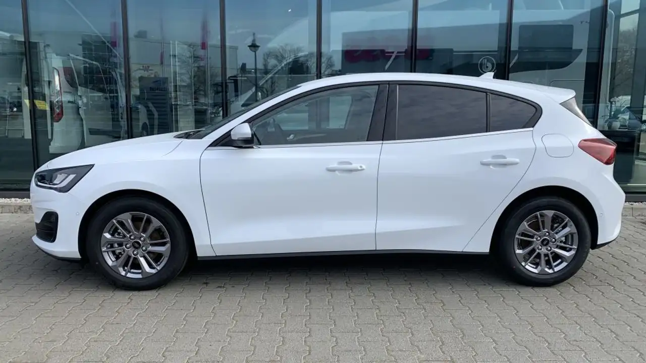 Ford Focus 1.0 EcoBoost Hybrid TITANIUM (DEH) — Vehicle gallery 2