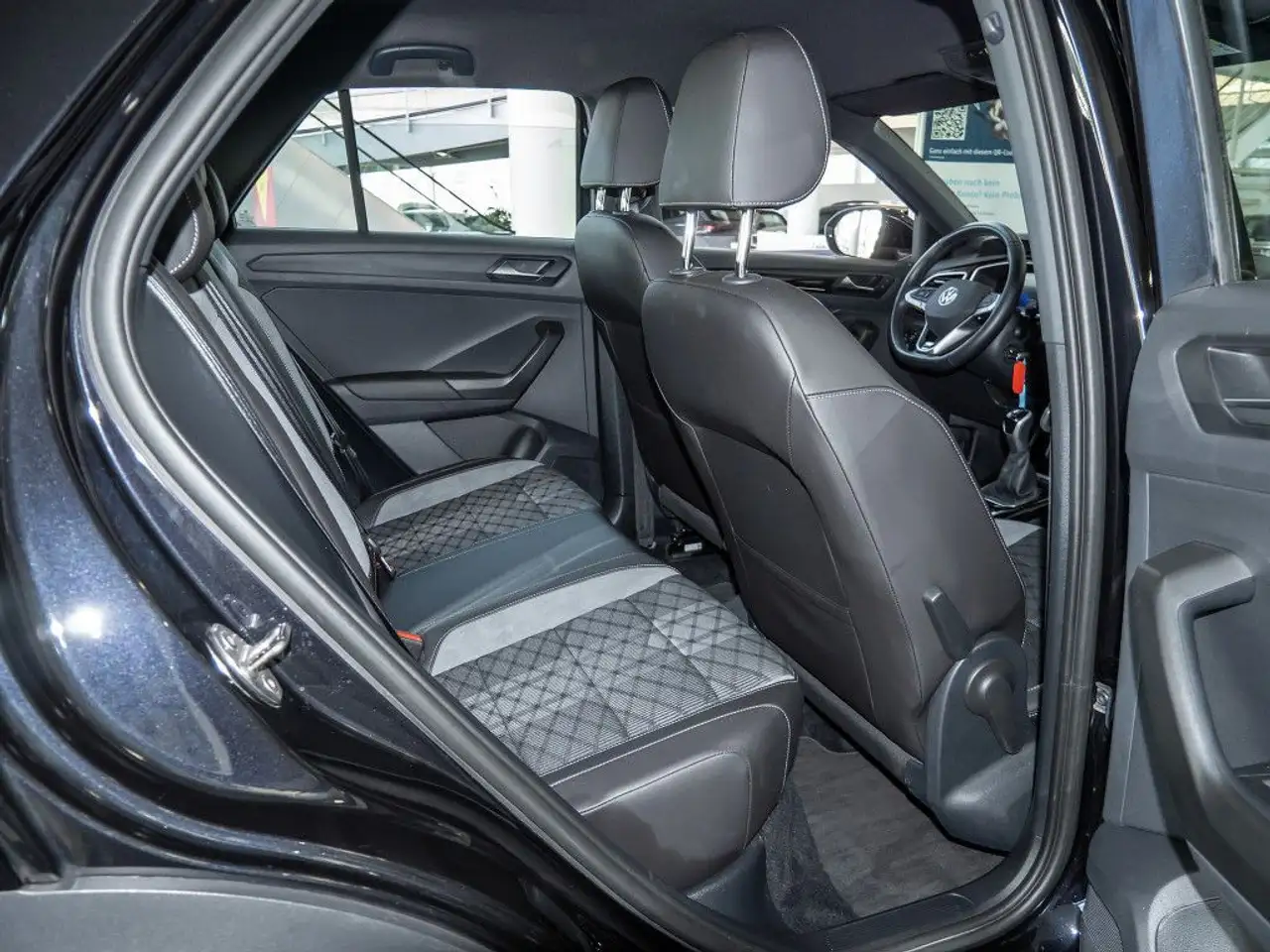 Volkswagen T-Roc 1.0 TSI R-Line App LED Sitzhzg PDC — Galerie du véhicule 5