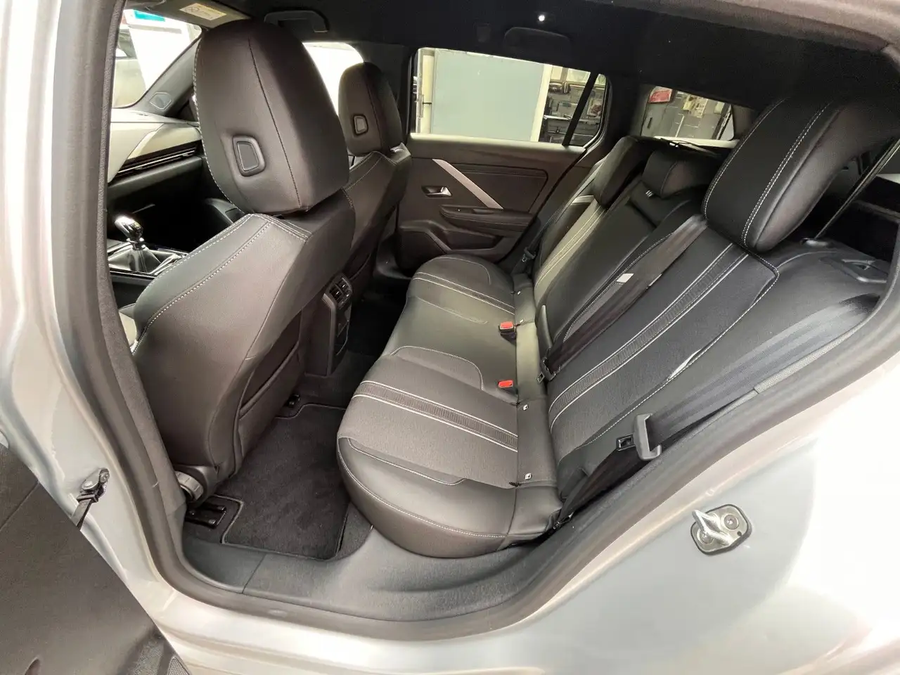 Opel Astra L Sports Tourer GS/Allwetterreifen — Galerie du véhicule 12