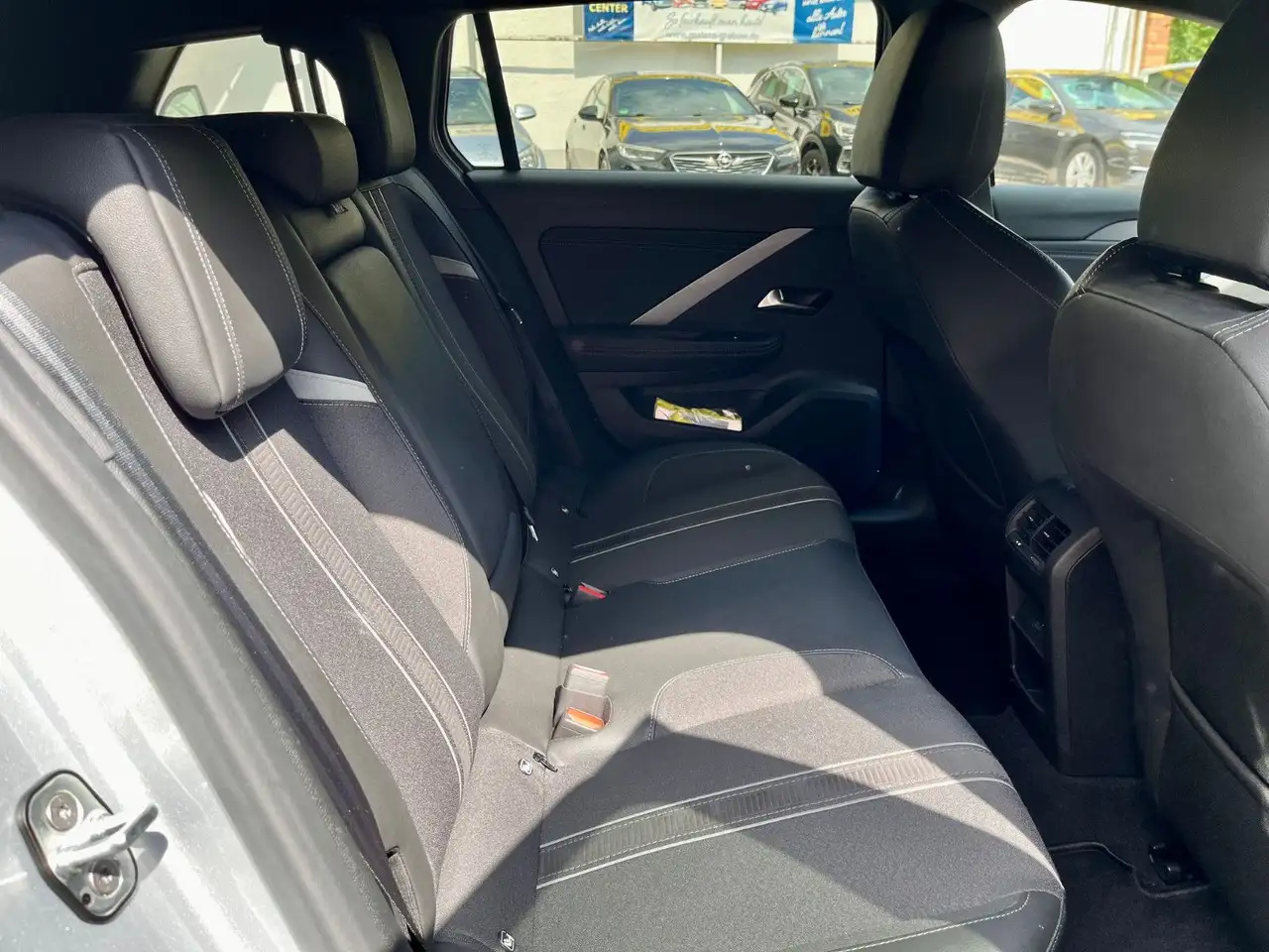 Opel Astra L Sports Tourer GS/Allwetterreifen — Galerie du véhicule 13