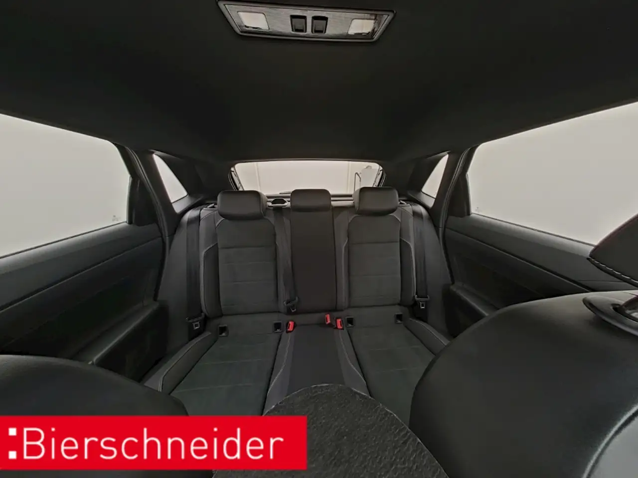 Volkswagen Polo GTI 2.0 TSI DSG KAMERA PANO IQ.LIGHT NAVI 18 — معرض صور السيارة 17