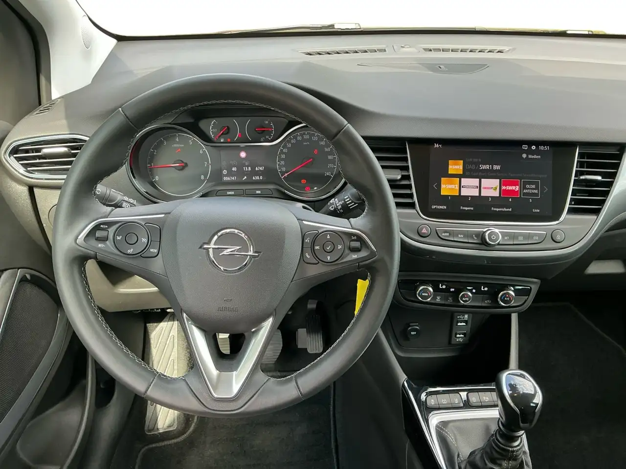 Opel Crossland Elegance Paket **SEHR WENIG KILOMETER** — Galerie du véhicule 12
