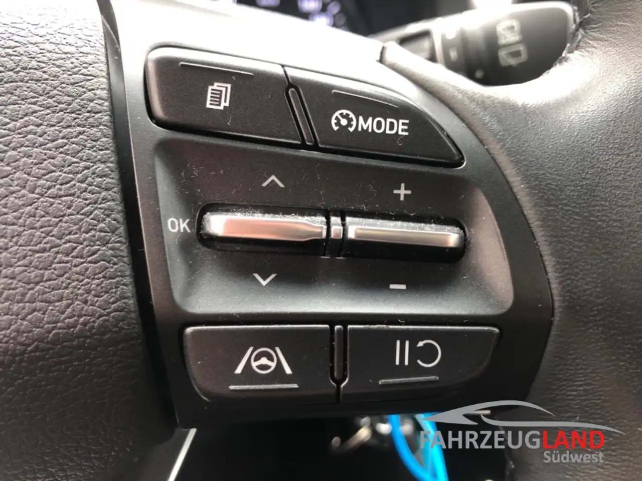 Hyundai i30 cw Trend Mild-Hybrid Navi 7G-DCT LED Klimaatm. Rüc — Galería del vehículo 20