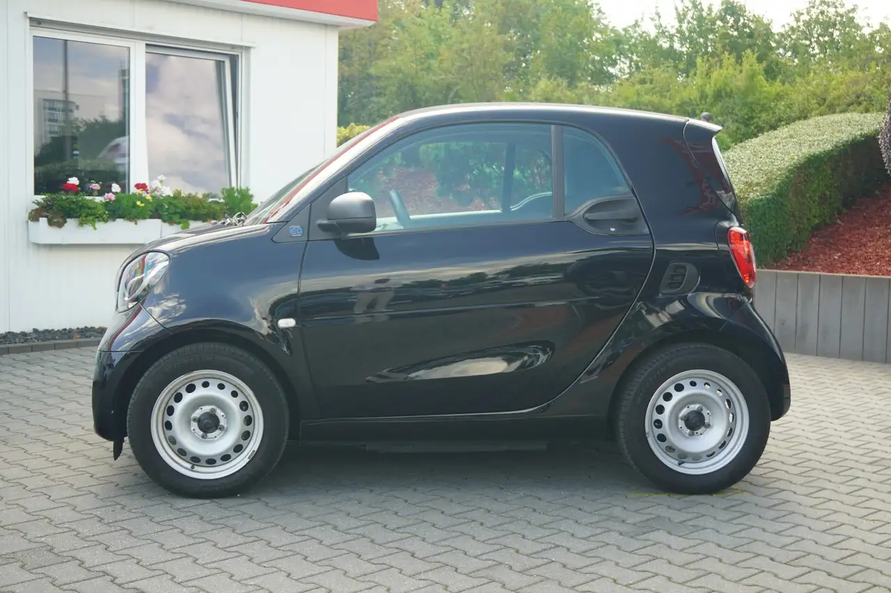 smart forTwo fortwo electric drive / EQ Klima Tempomat DAB — Galería del vehículo 3