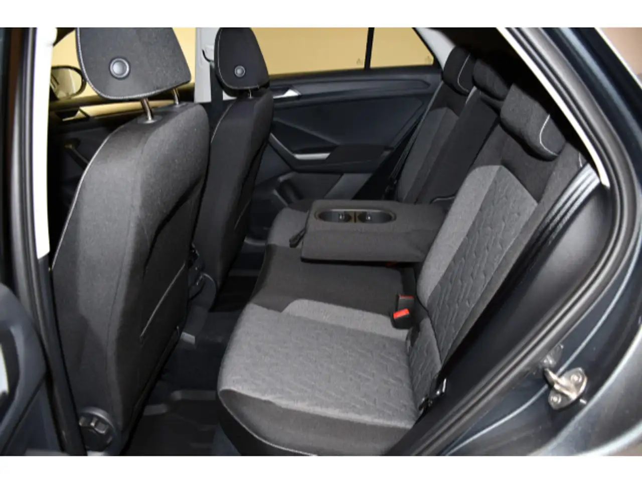 Volkswagen T-Roc 1.0 TSI Move ACC/Einparkhi/Multilenk — Galerie du véhicule 9