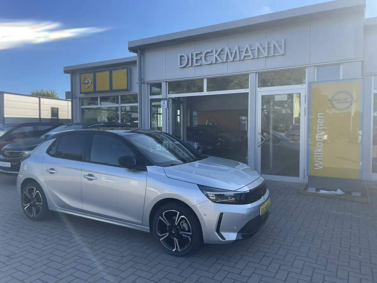 Opel Corsa GS Navi SHZ RFK LED PDC LM-Allwetter — معرض صور السيارة 2