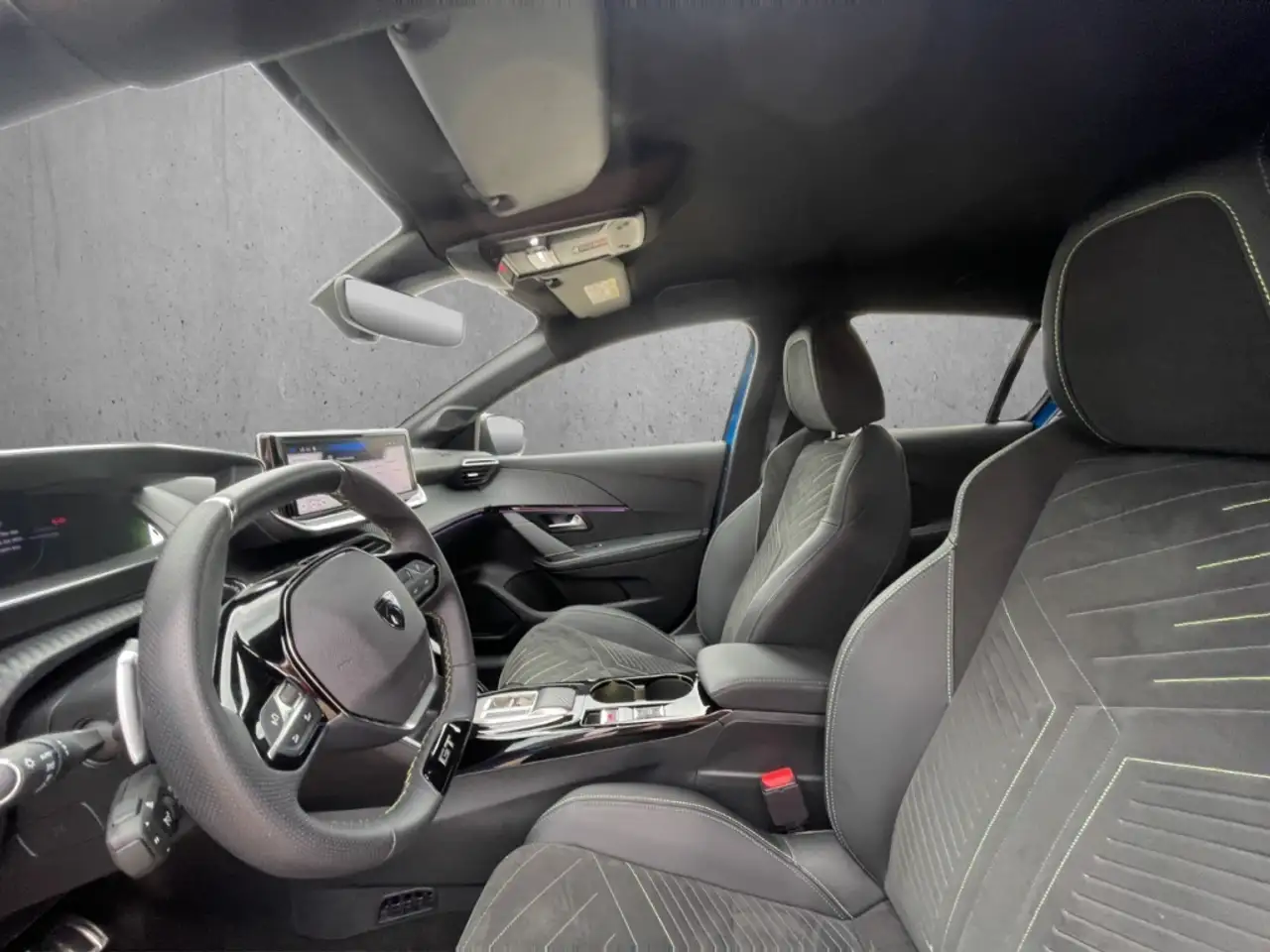 Peugeot 208 GT HYBRID 100 e-DSC6 Kamera LED CarPlay El.Sitz SH — معرض صور السيارة 9
