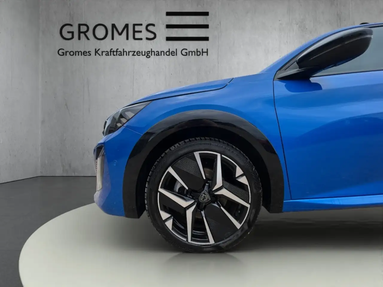 Peugeot 208 GT HYBRID 100 e-DSC6 Kamera LED CarPlay El.Sitz SH — معرض صور السيارة 11