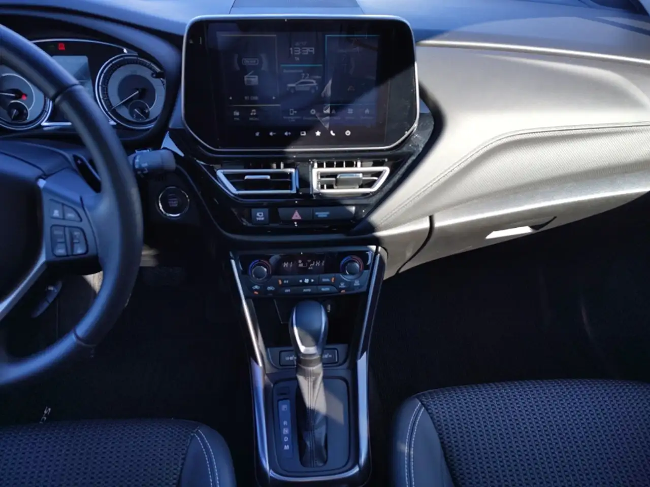 Suzuki SX4 S-Cross ALLGRIP 1.5 Dualjet Hybrid EU6e Comfort+ Allgrip N — معرض صور السيارة 13