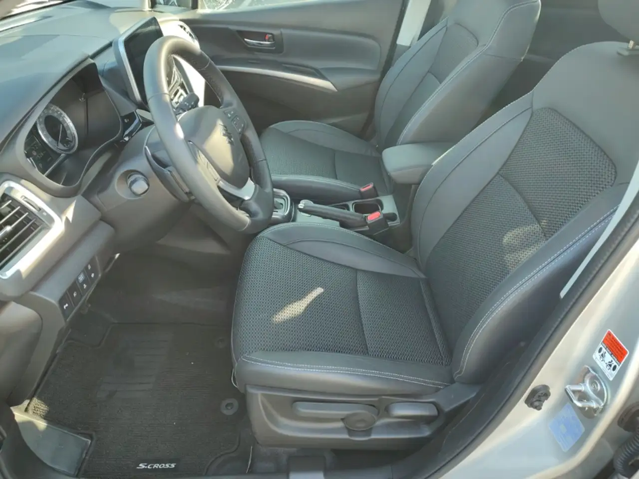 Suzuki SX4 S-Cross ALLGRIP 1.5 Dualjet Hybrid EU6e Comfort+ Allgrip N — معرض صور السيارة 7