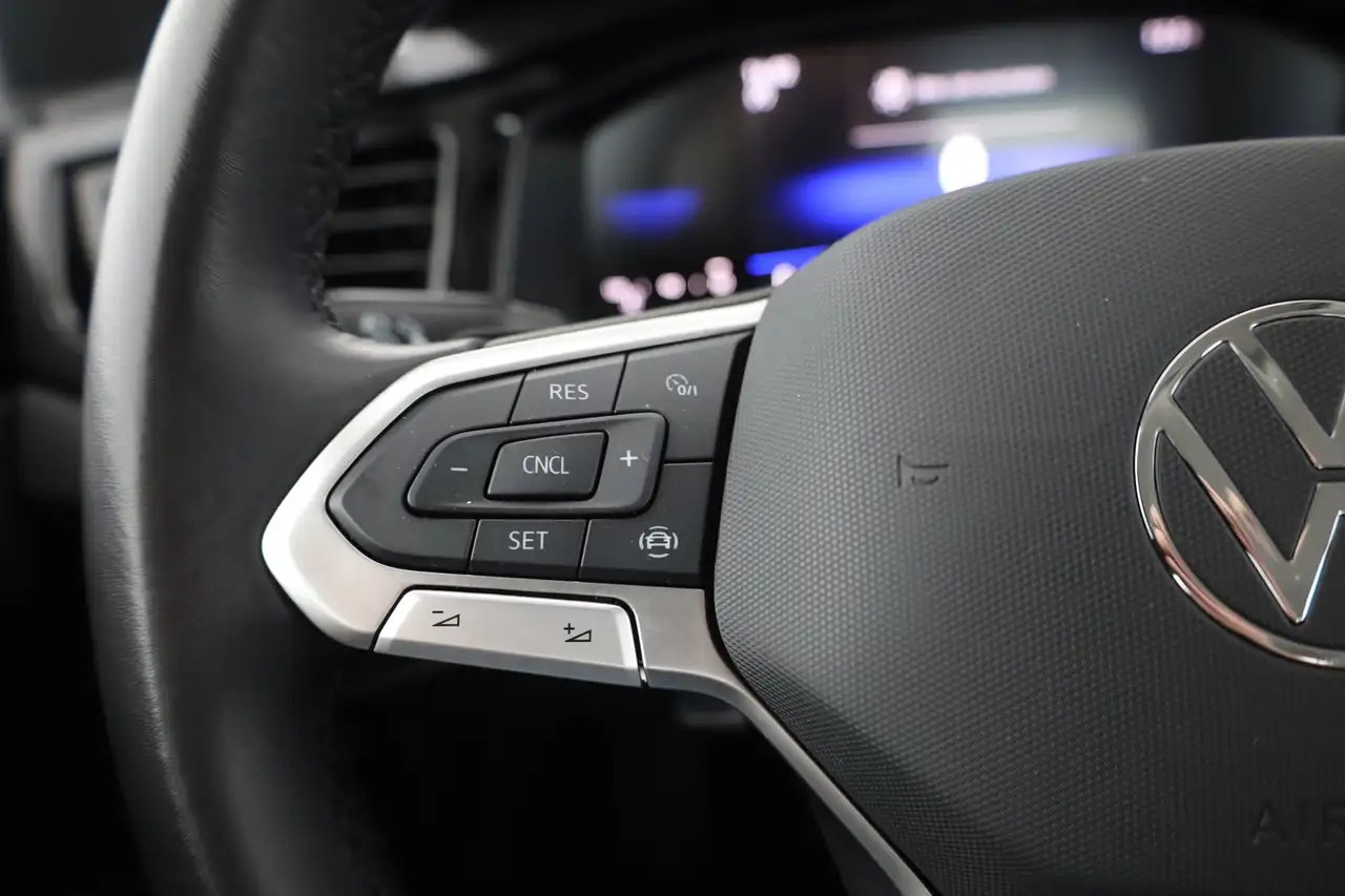 Volkswagen Polo 1.0 TSI DSG Life LED Navi Sitzheizung DAB — Vehicle gallery 16