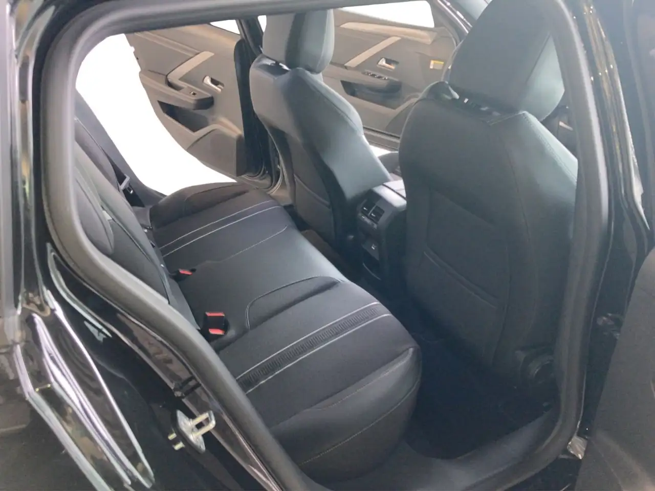 Opel Astra L S.T. GS, AHK,Matrix,Navi,Kamera, 20Km!! — Galerie du véhicule 22