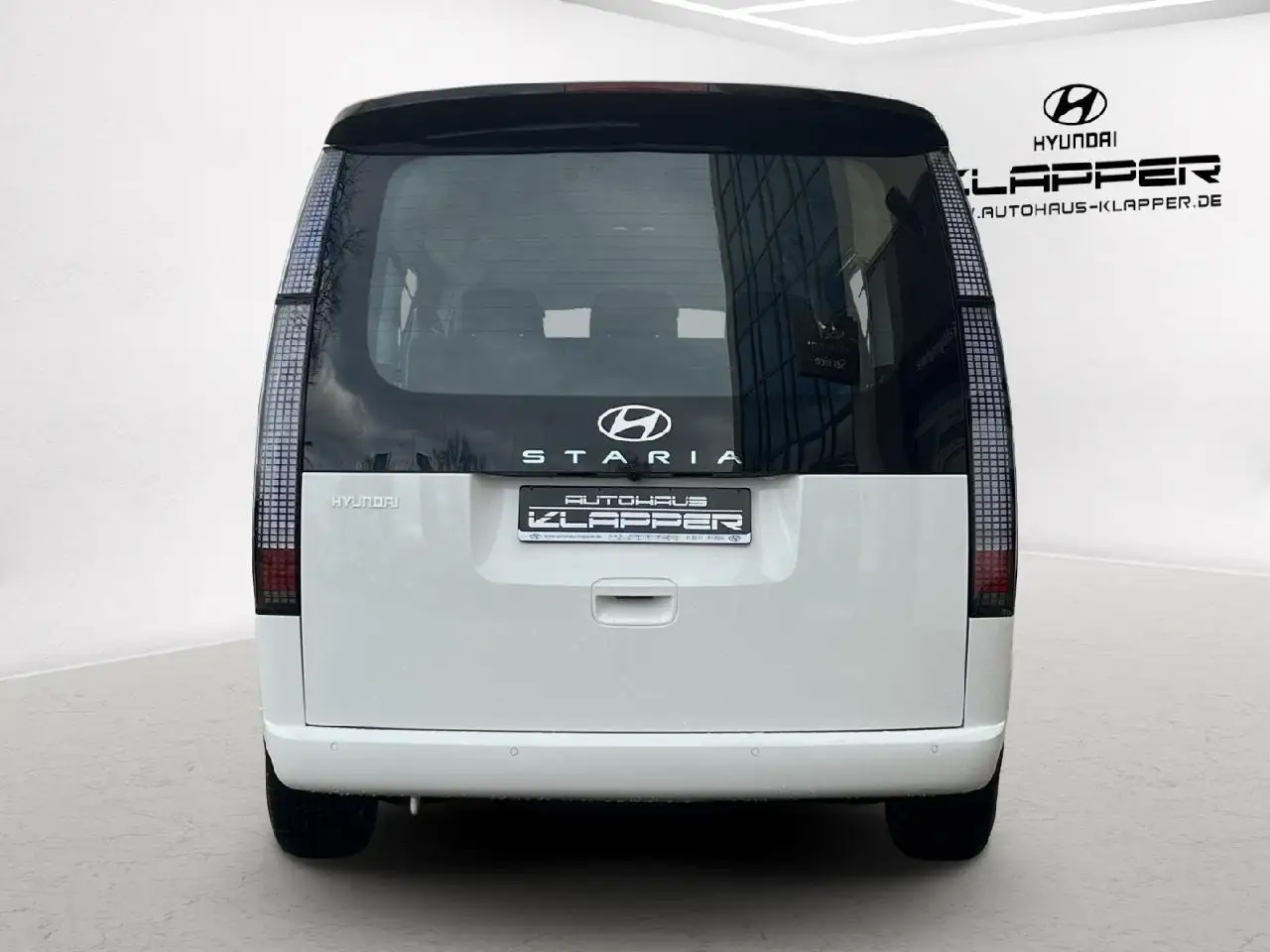 Hyundai STARIA Trend Hybrid 2WD — Galería del vehículo 3