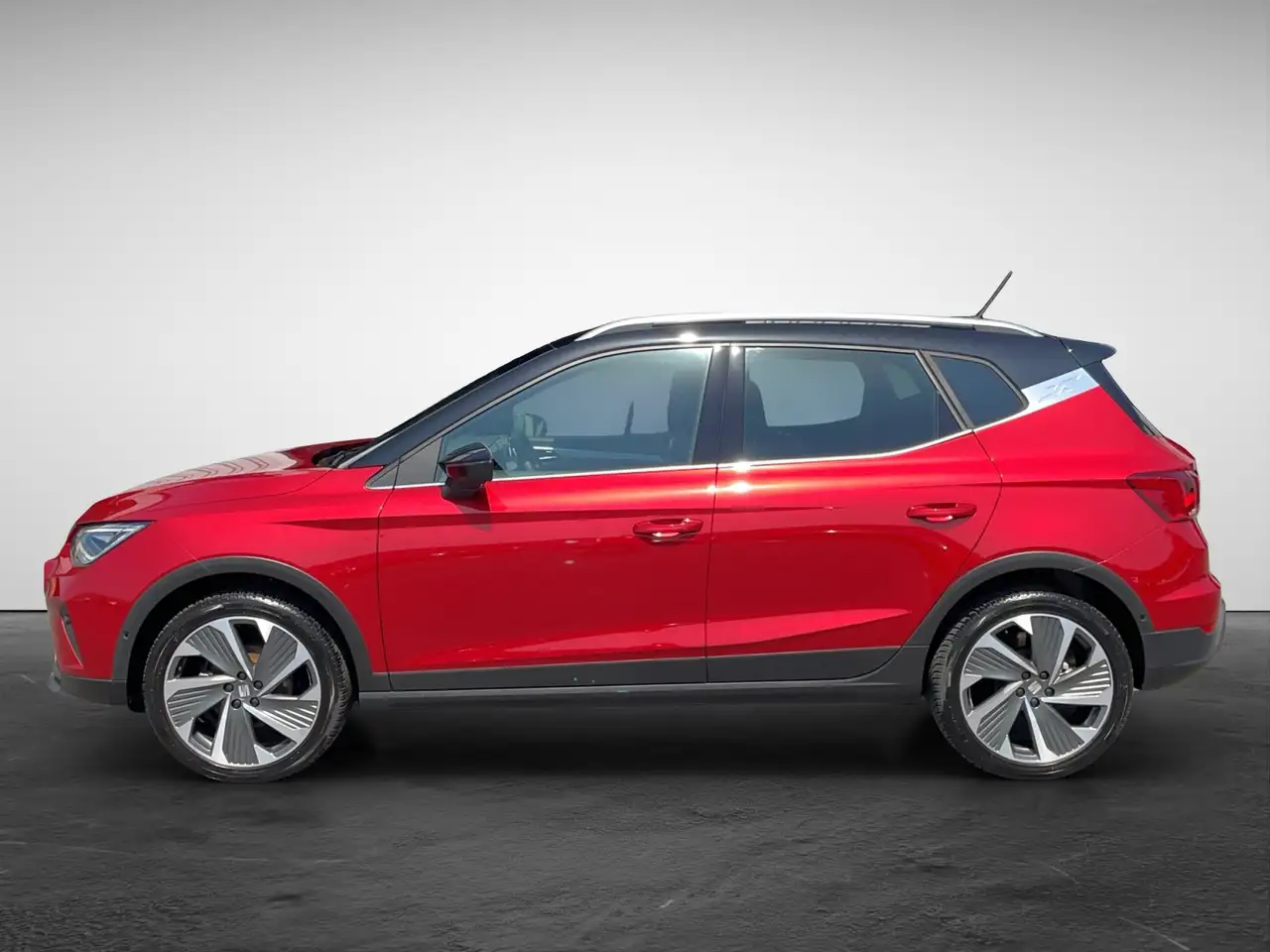SEAT Arona FR 1.0 TSI 6-Gang — Vehicle gallery 4