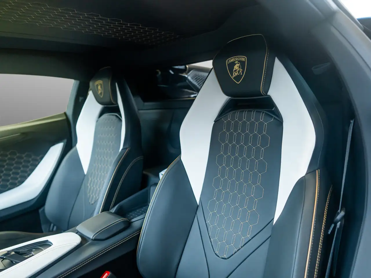 Lamborghini Revuelto Blu Mehit Matt | Lamborghini Nürnberg — Galerie du véhicule 8
