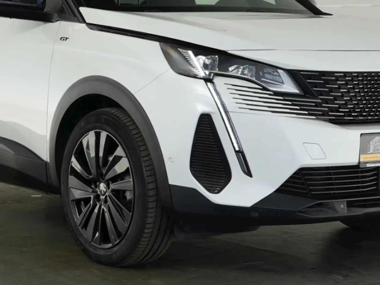 Peugeot 3008 GT HYBRID 145 e-DSC6+AHK+NAVI+360 GRAD KAMERA+PANO — معرض صور السيارة 34