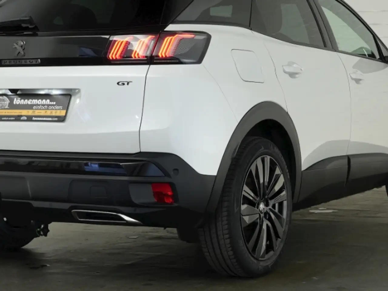 Peugeot 3008 GT HYBRID 145 e-DSC6+AHK+NAVI+360 GRAD KAMERA+PANO — معرض صور السيارة 23