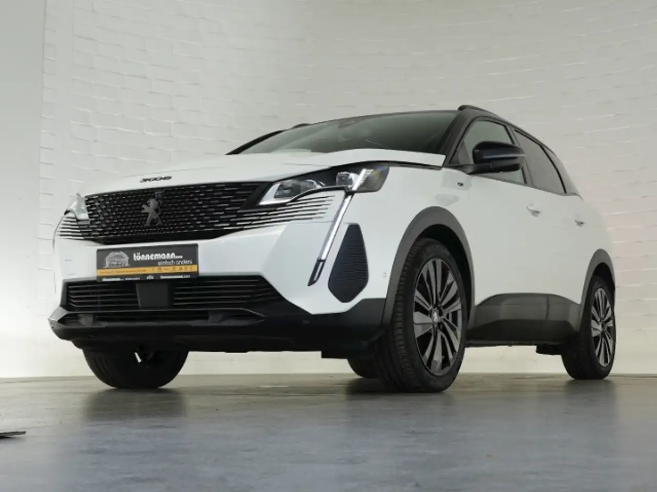 Peugeot 3008 GT HYBRID 145 e-DSC6+AHK+NAVI+360 GRAD KAMERA+PANO — معرض صور السيارة 26