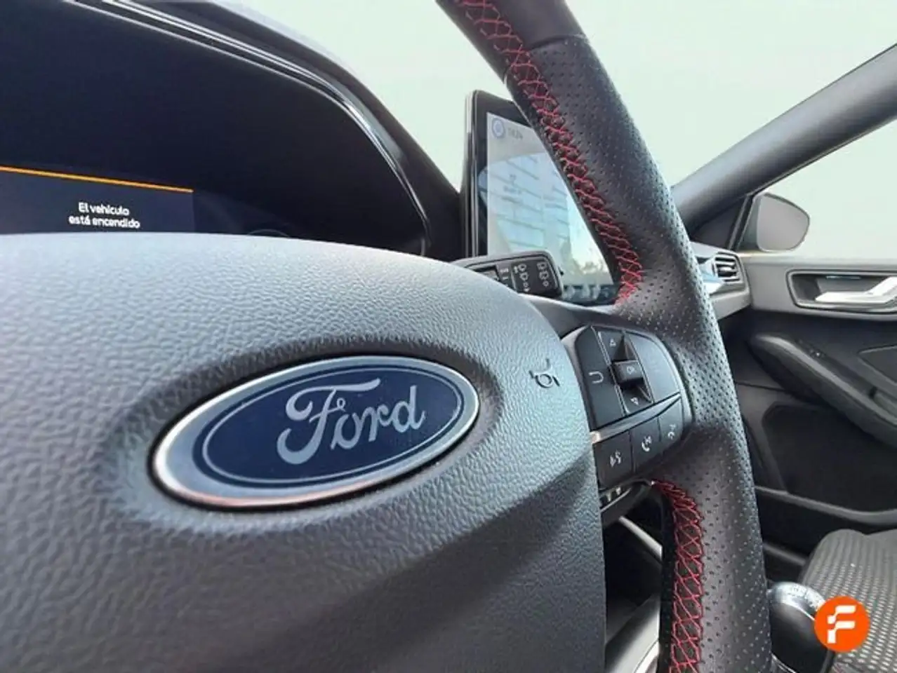 Ford Focus 1.0 Ecoboost MHEV 92kW ST-Line — معرض صور السيارة 28