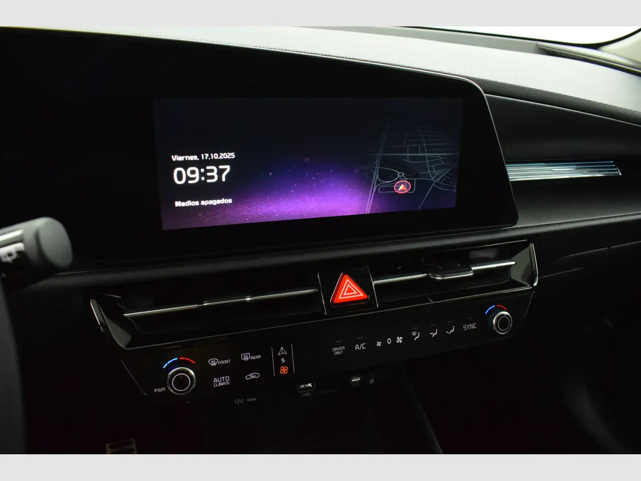 Kia Niro 1.6 GDi HEV 104kW (141CV) Emotion — Vehicle gallery 26