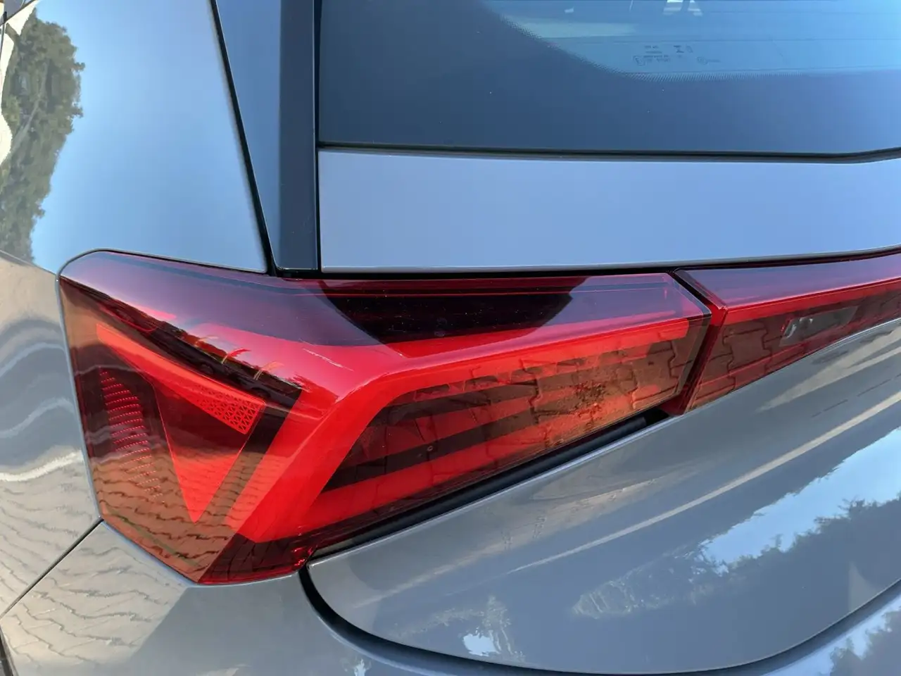 CUPRA Born 150kW (62kwh) LED+NAVI+APP+ACC+SHZ+RFK+DAB — معرض صور السيارة 17