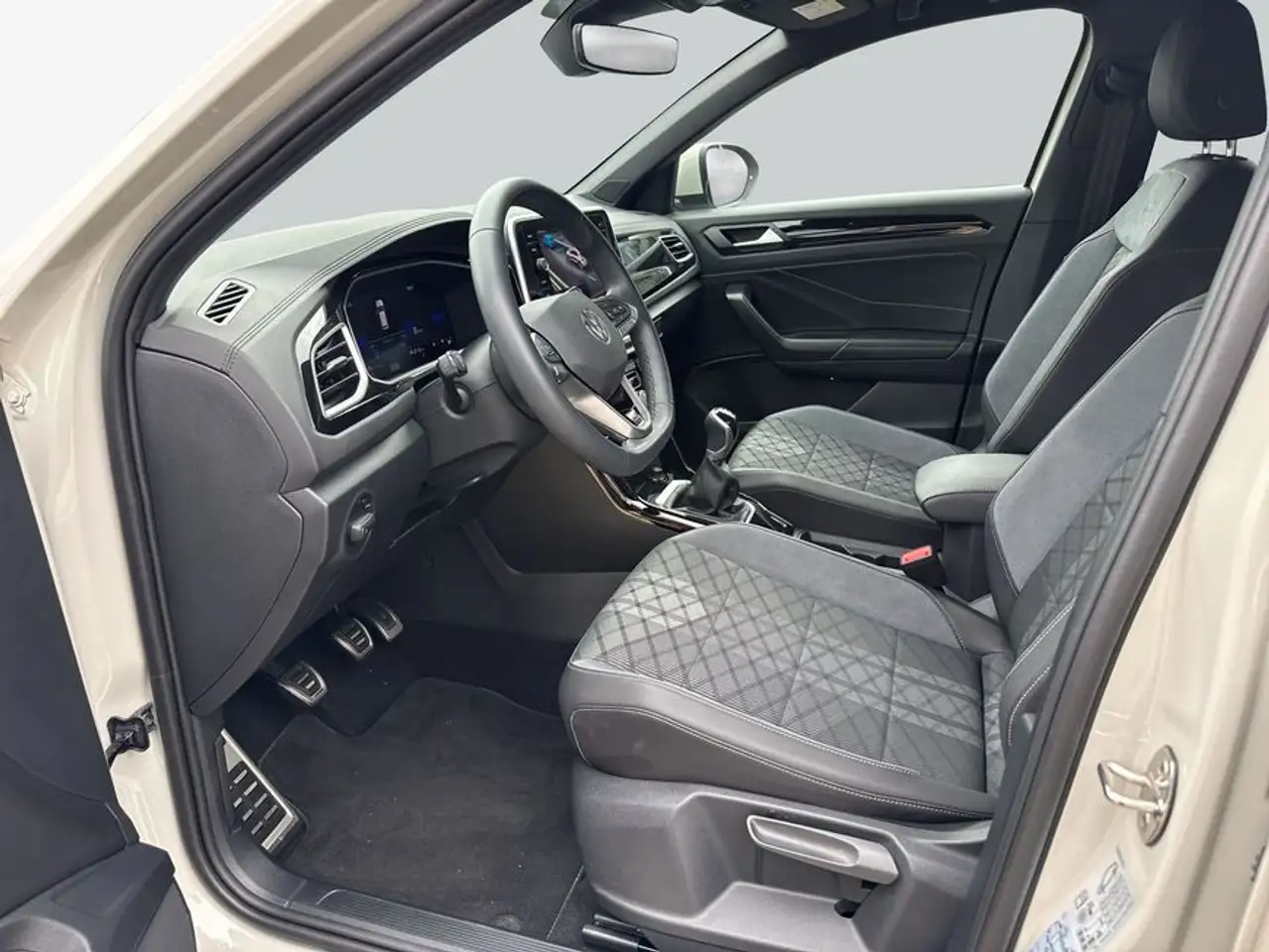 Volkswagen T-Roc 1.0 TSI R-Line SHZ APP RFK GJR LED — Galería del vehículo 9