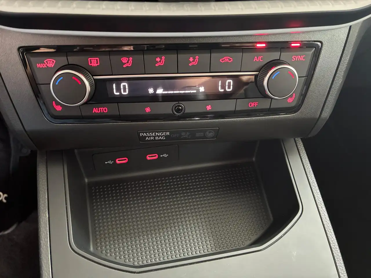 SEAT Ibiza Style Edition 1.0TSI LED PDC GRA FULL LINK — معرض صور السيارة 12
