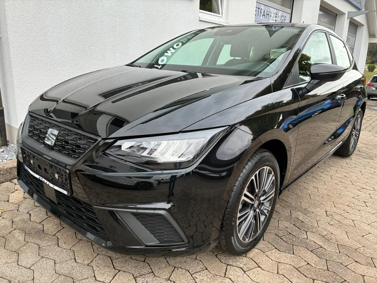 SEAT Ibiza Style Edition 1.0TSI LED PDC GRA FULL LINK — معرض صور السيارة 2
