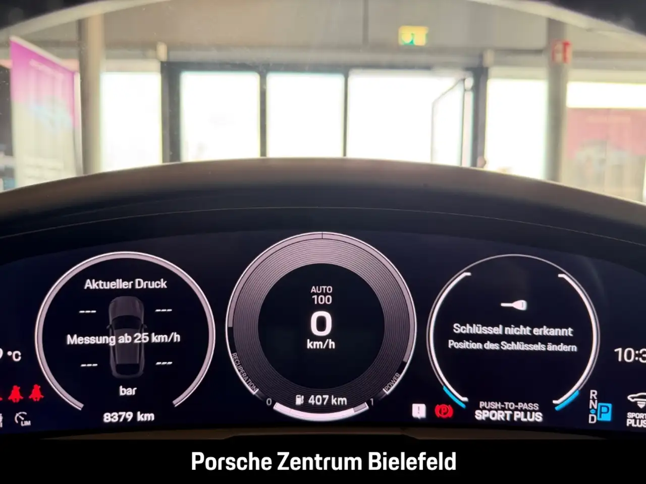 Porsche Taycan 4S Cross Turismo Head-Up Surround-View — معرض صور السيارة 25