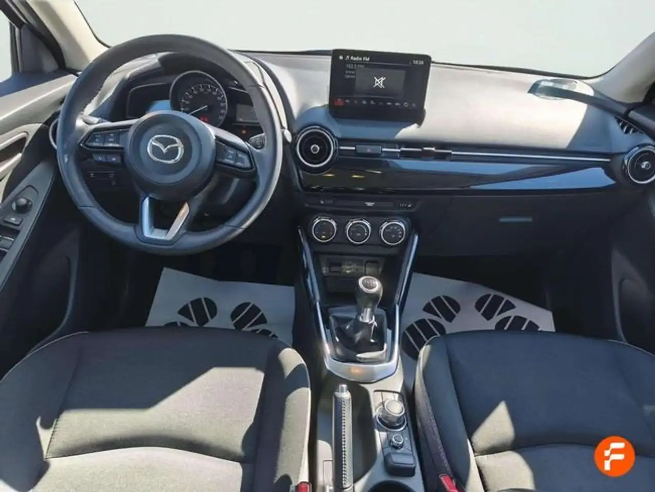 Mazda 2 e-SKYACTIV G 66kW (90CV) Center-Line — Vehicle gallery 32