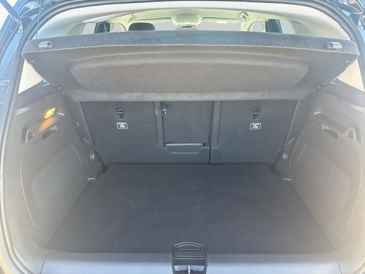 Opel Crossland Crossland 1.2 Automatik Elegance Paket — معرض صور السيارة 8