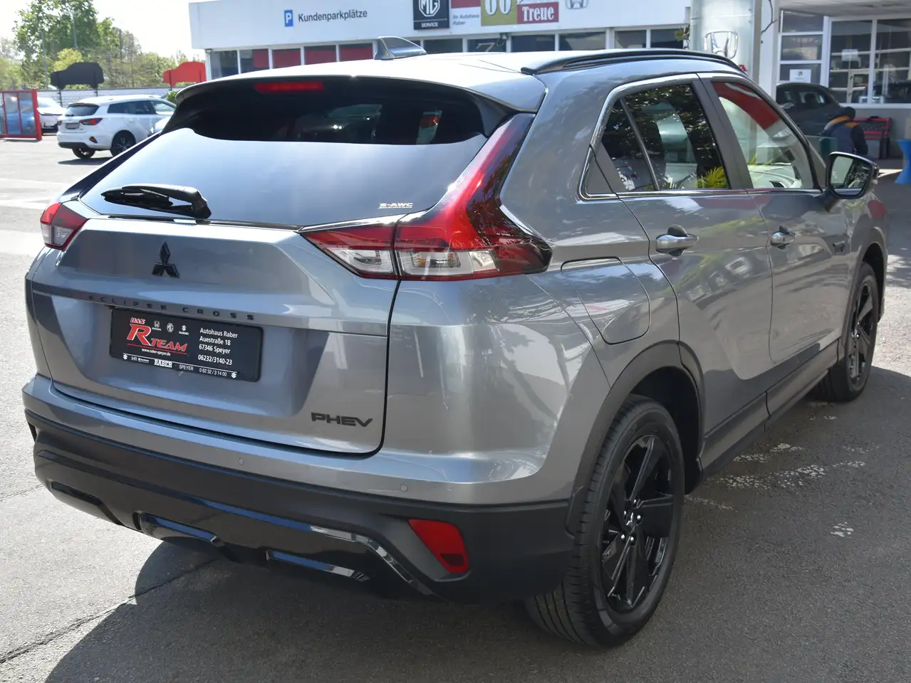 Mitsubishi Eclipse Cross Plus Select Black Hybrid 4WD*AHK*360° — معرض صور السيارة 8
