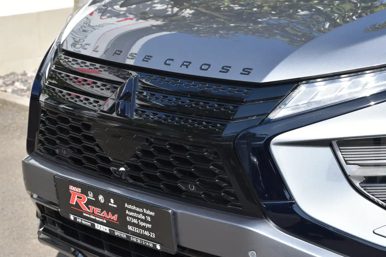 Mitsubishi Eclipse Cross Plus Select Black Hybrid 4WD*AHK*360° — معرض صور السيارة 2