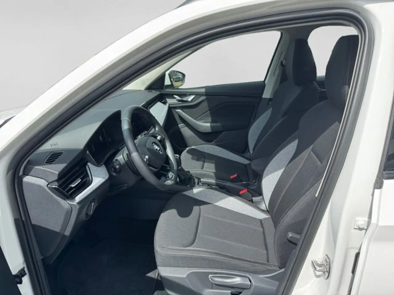Skoda Kamiq 1.5 TSI DSG Selection LED+ACC+KAMERA+++ — Galería del vehículo 10