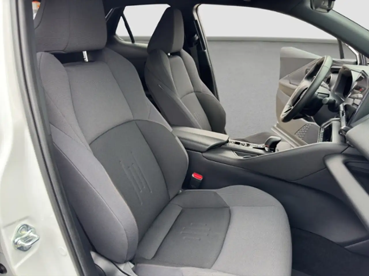 Toyota C-HR Hybrid FWD Team Deutschland — Galerie du véhicule 23