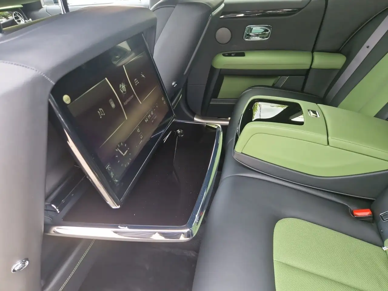Rolls-Royce Ghost *PROVENANCE* — معرض صور السيارة 10