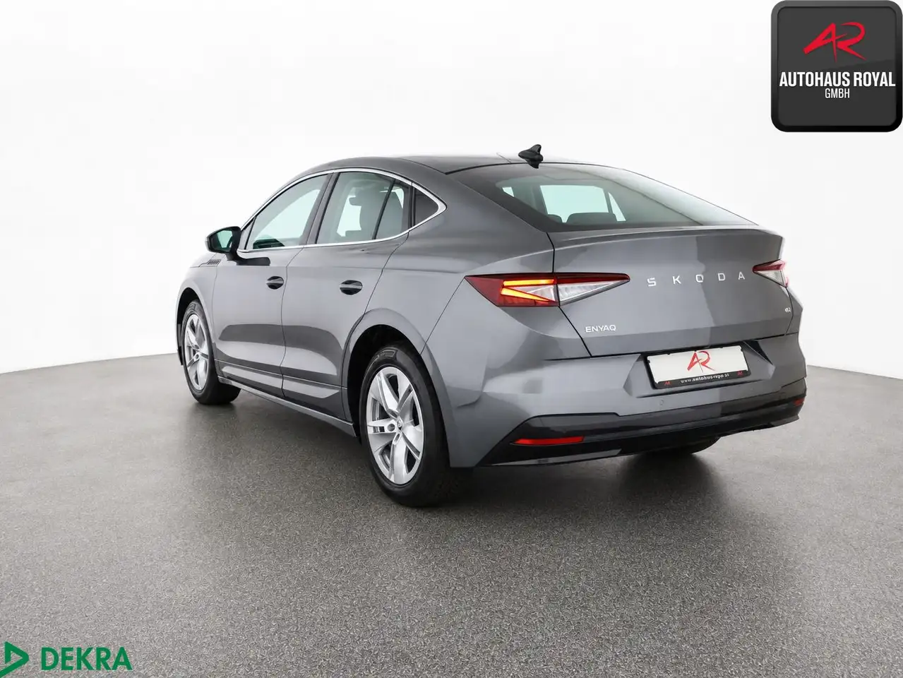 Skoda Enyaq Coupe 60 SUITE PANORAMA,KEYLESS,ACC,KAMERA — Galería del vehículo 3