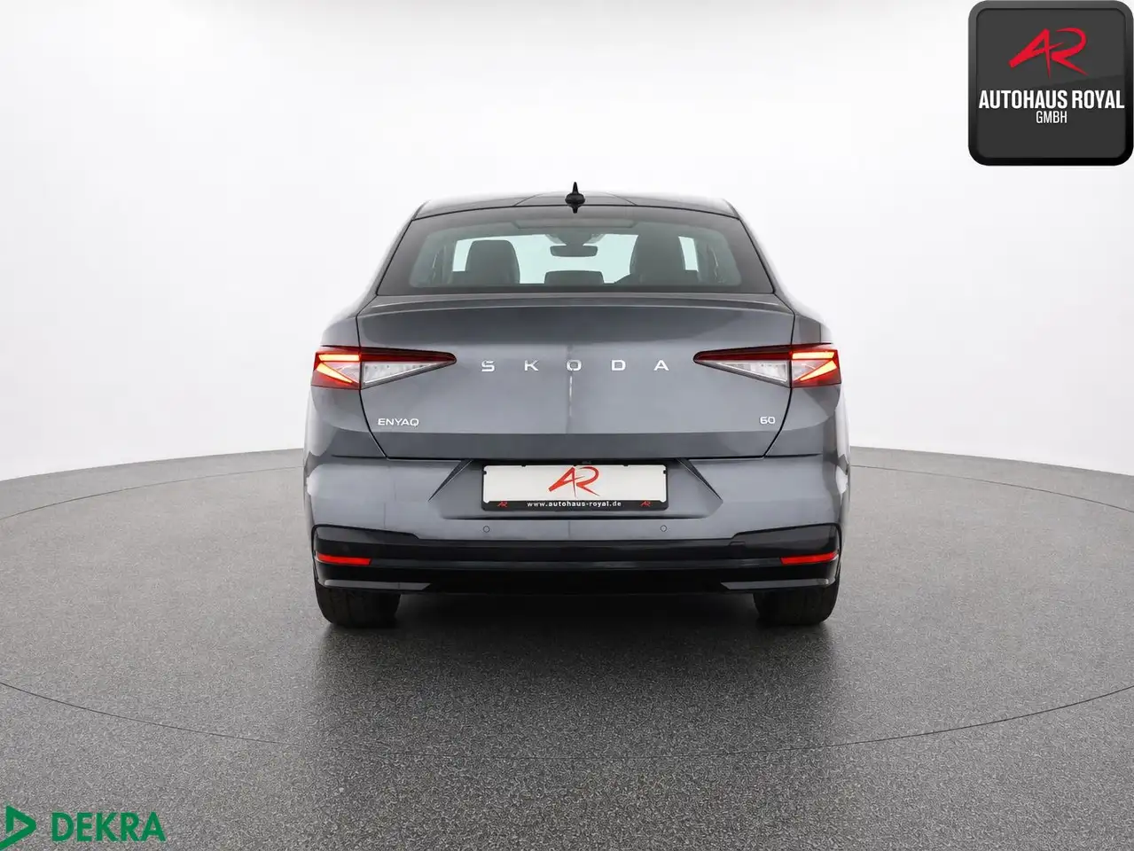 Skoda Enyaq Coupe 60 SUITE PANORAMA,KEYLESS,ACC,KAMERA — Galería del vehículo 4