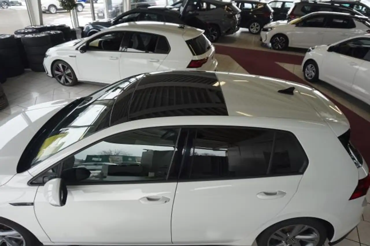 Volkswagen Golf GOLF 8 1,5 ETSI DSG R-LINE NAVI PANO SHZ ACC APP — Vehicle gallery 6