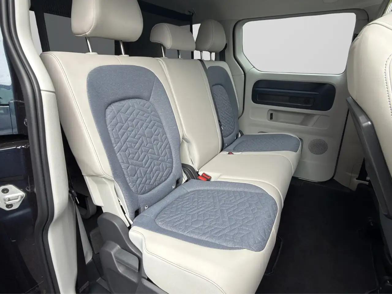 Volkswagen ID. Buzz ID.Buzz Bus Pro *MATRIX*ACC*NAVI*KEYLESS* — Galería del vehículo 8