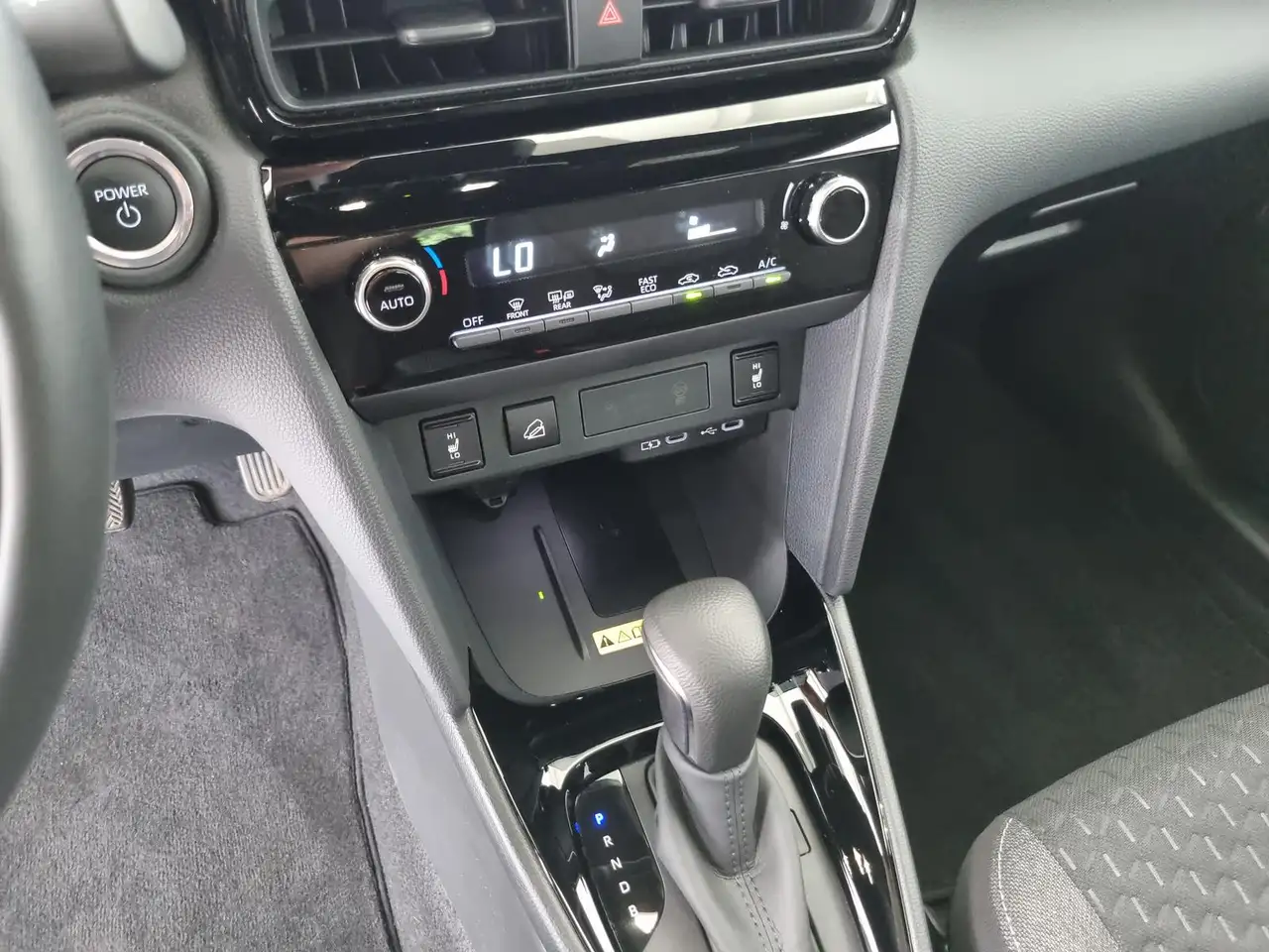 Toyota Yaris Cross Hybrid AWD-i Team D #Navi #AHK #SHZ #R.Kamera — Galería del vehículo 19
