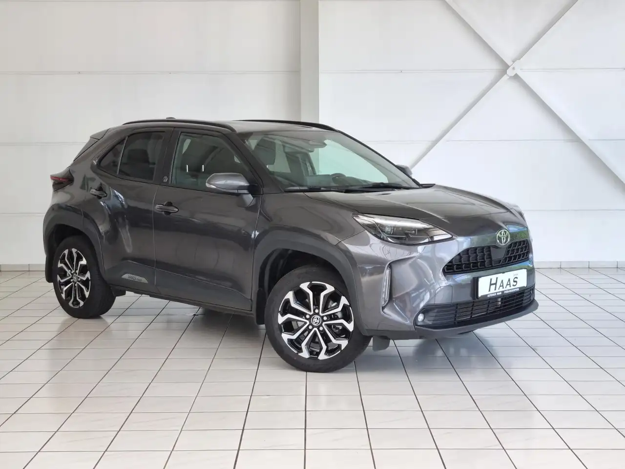 Toyota Yaris Cross Hybrid AWD-i Team D #Navi #AHK #SHZ #R.Kamera — Galería del vehículo 4