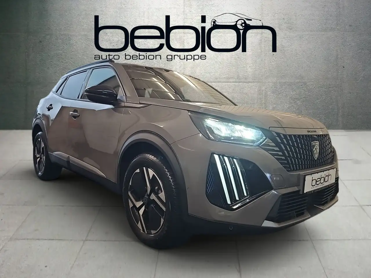Peugeot 2008 1.2 PureTech 130 Allure LED PDC Navi Kamera — معرض صور السيارة 15
