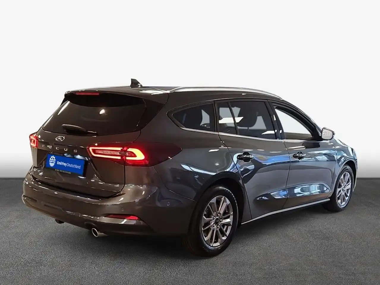 Ford Focus Turnier 1.0 EcoBoost Hybrid Aut. TITANIUM ED — Galería del vehículo 2