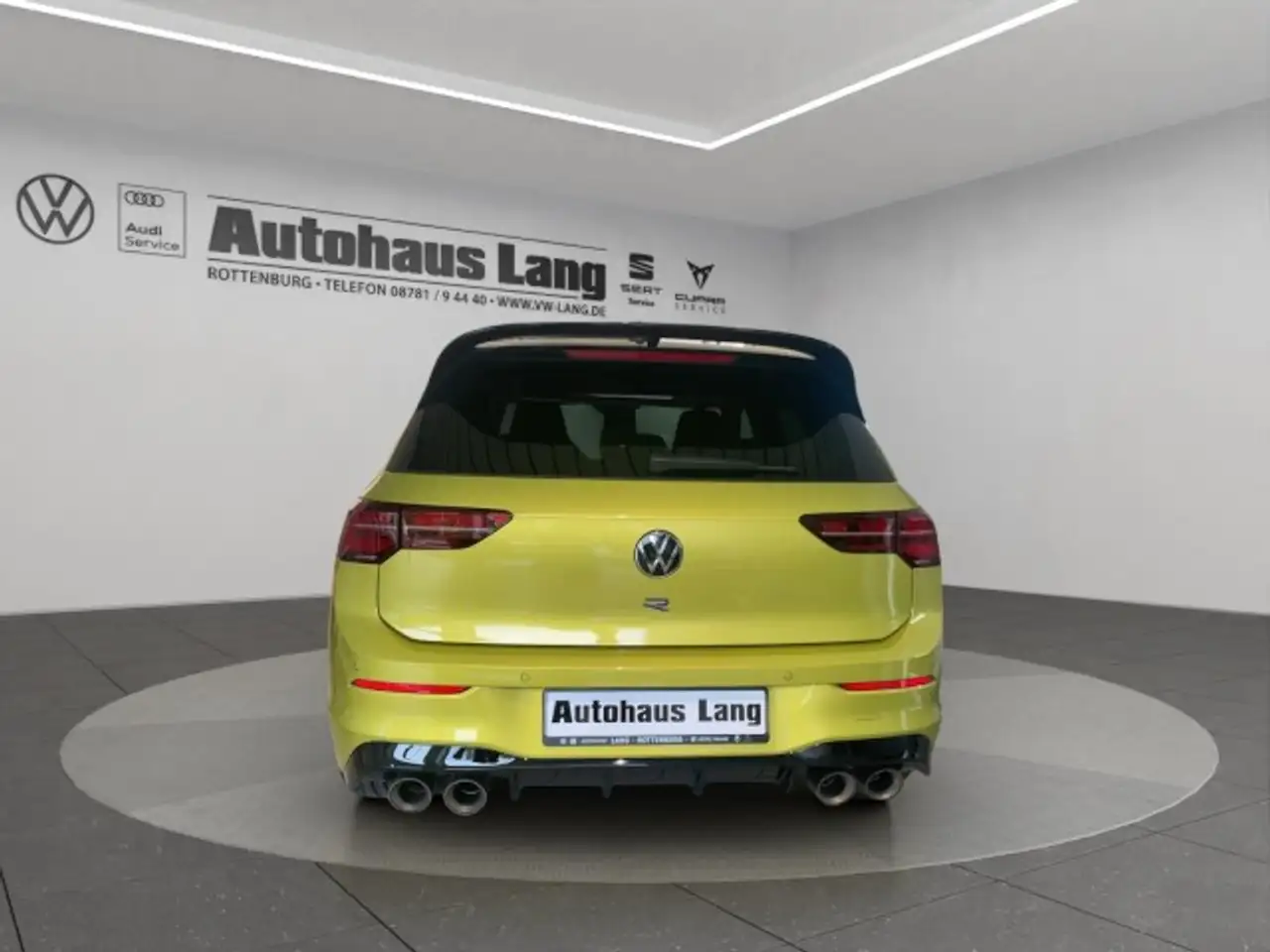 Volkswagen Golf VIII 2.0 TSI DSG R Performance 333 Limited Edition — Vehicle gallery 4
