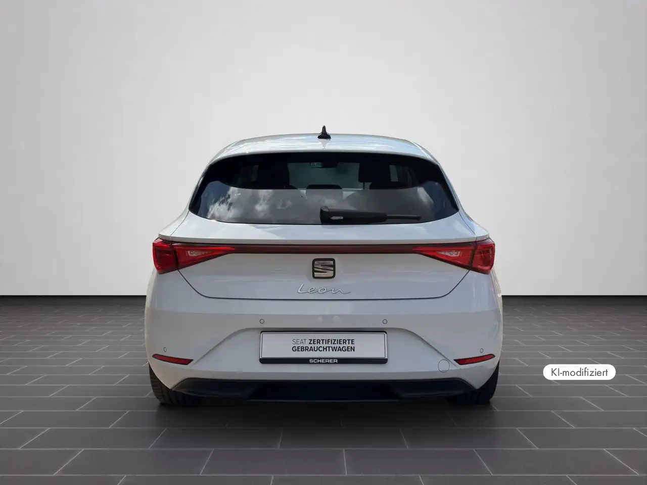 SEAT Leon Style 1.0 TSI SHZ 17" Climatronic FullLink — معرض صور السيارة 6