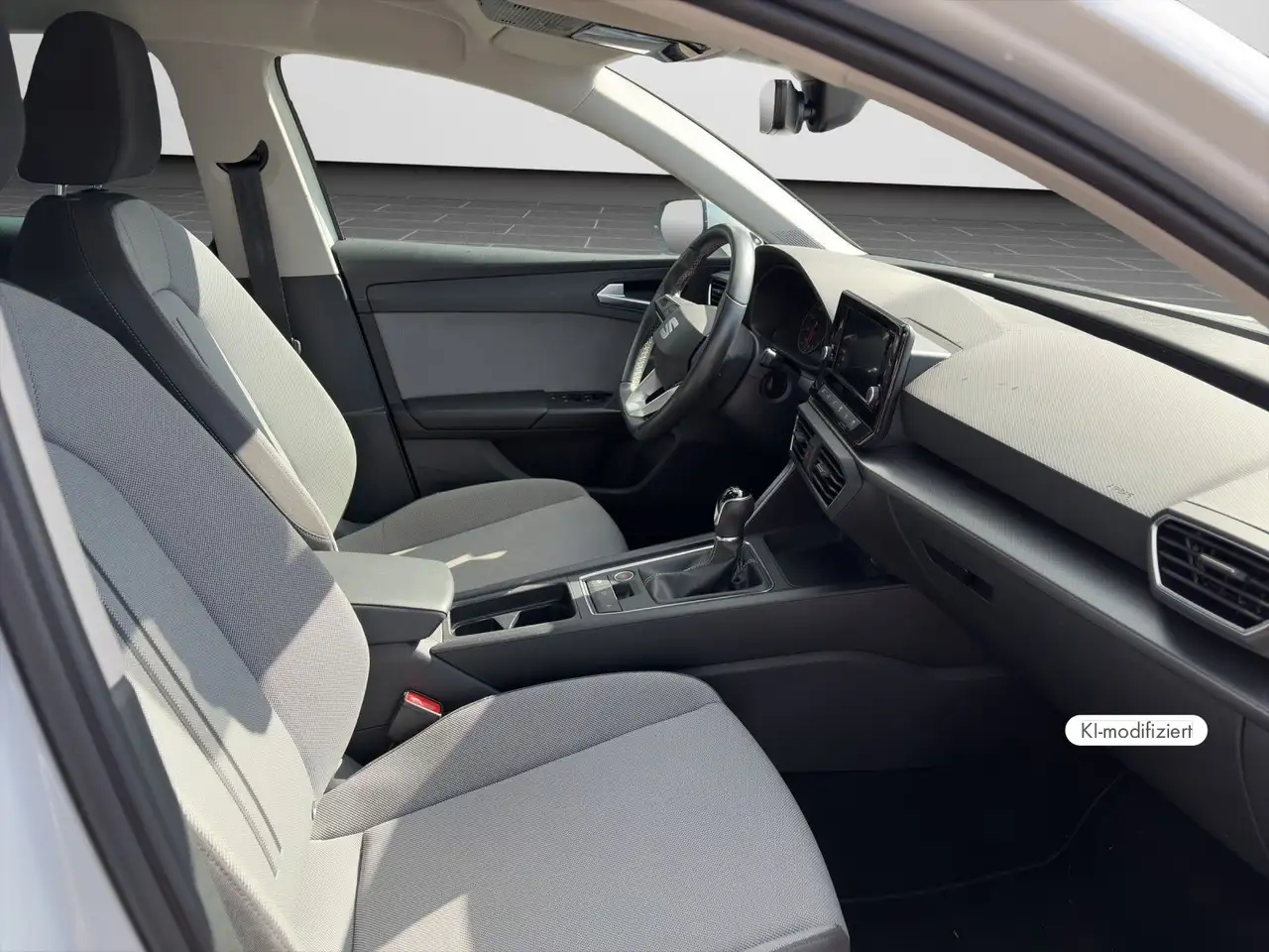 SEAT Leon Style 1.0 TSI SHZ 17" Climatronic FullLink — معرض صور السيارة 4